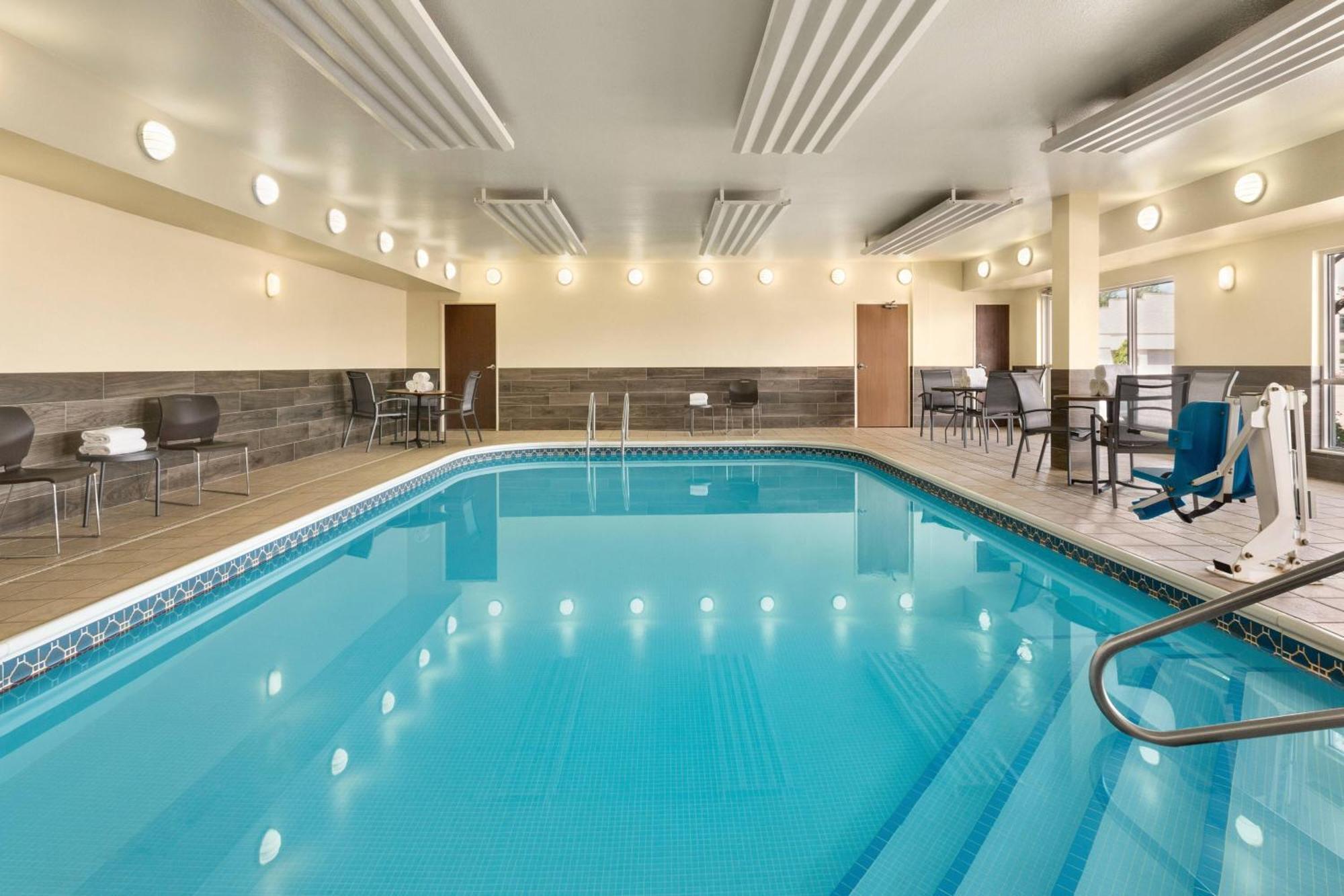 Fairfield Inn Erie Millcreek Mall Экстерьер фото