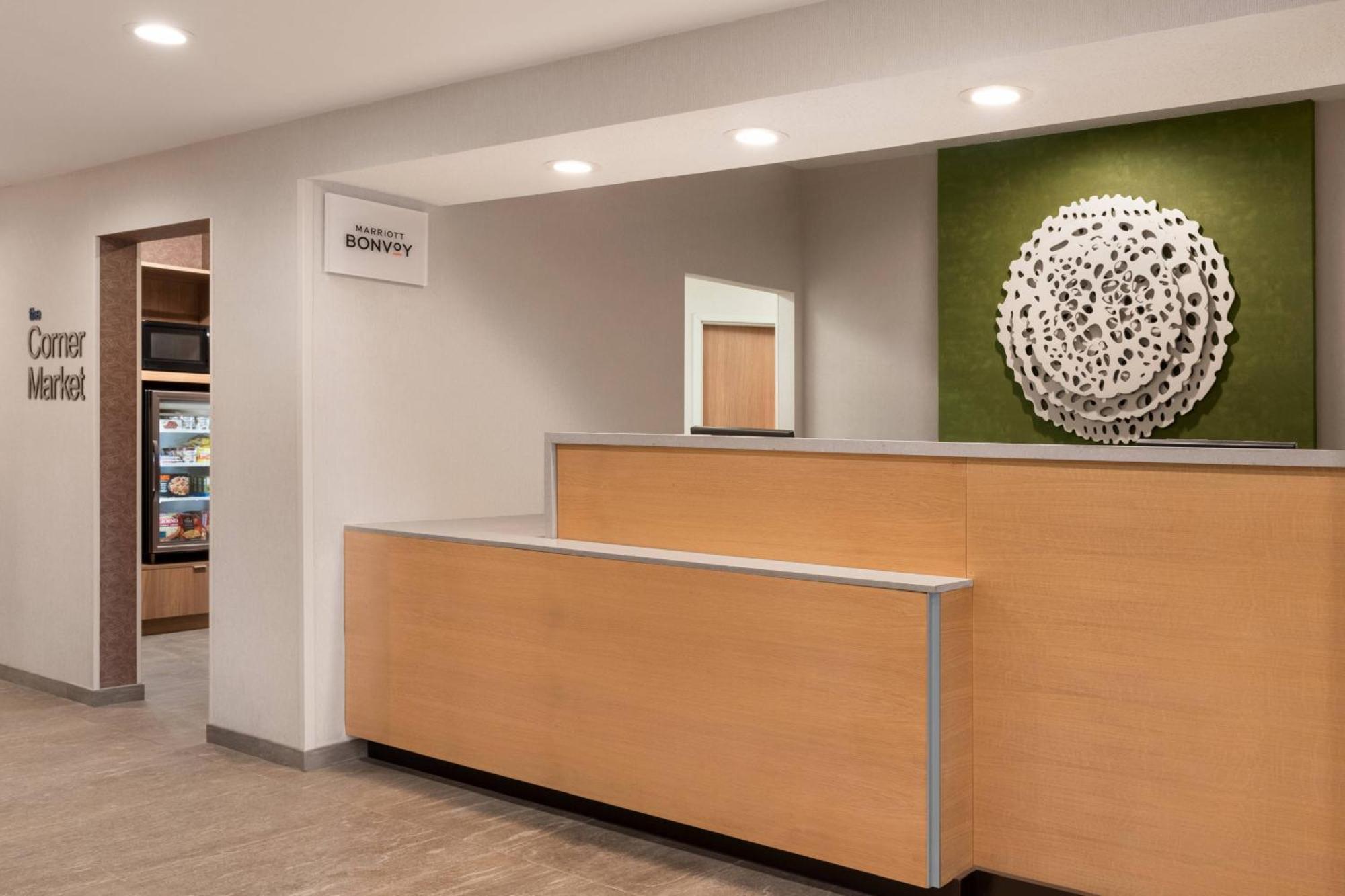Fairfield Inn Erie Millcreek Mall Экстерьер фото