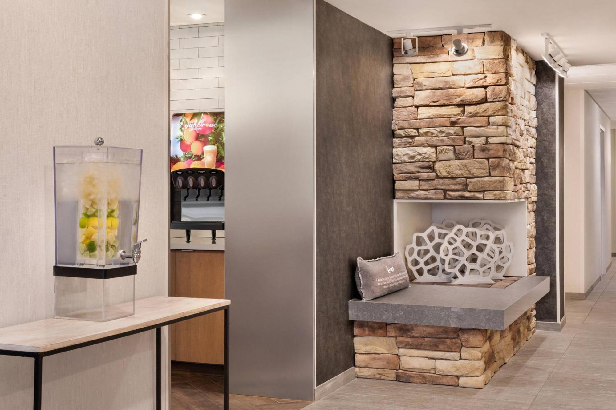 Fairfield Inn Erie Millcreek Mall Экстерьер фото